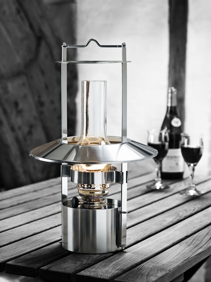Ship's lamp